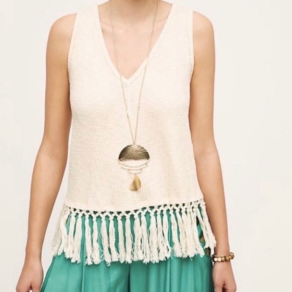 Eri & ali cream sweater tank top with fringe hem